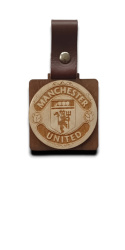 Brelok drewniany grawerowany dwuwarstwowy bejcowany Manchester United 5x5cm